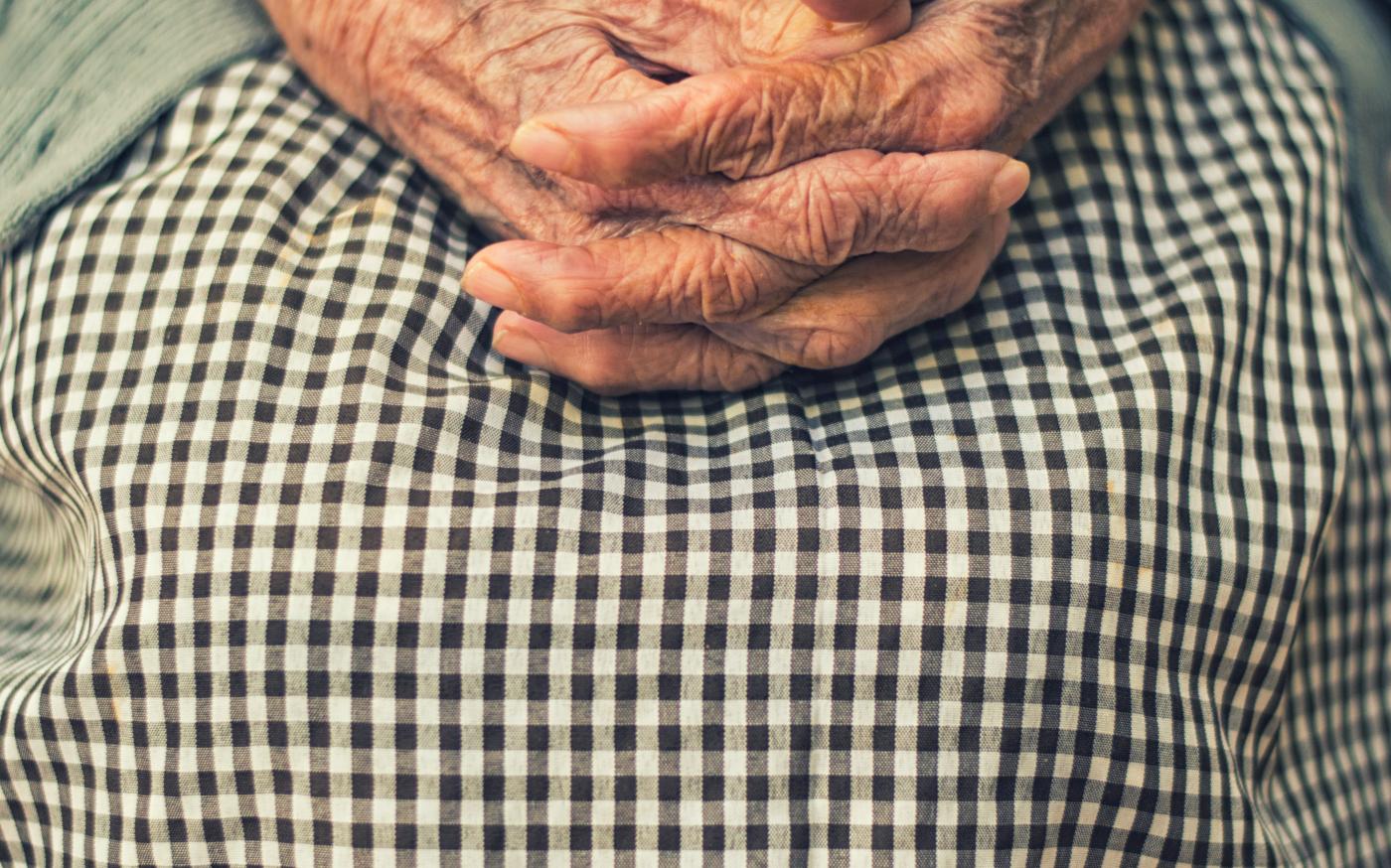 person's hand in shallow focus by Danie Franco courtesy of Unsplash.