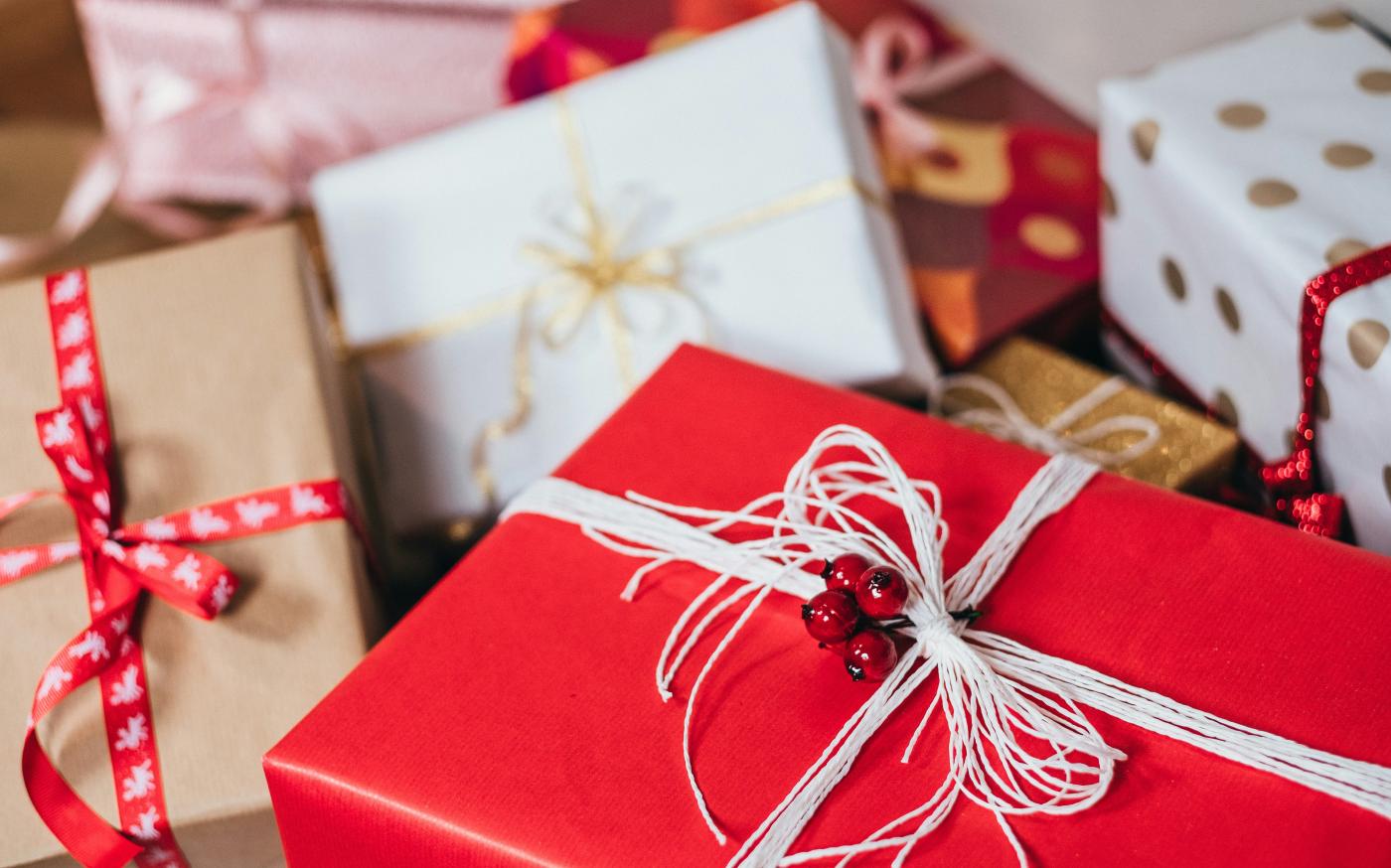 gift boxes by freestocks courtesy of Unsplash.